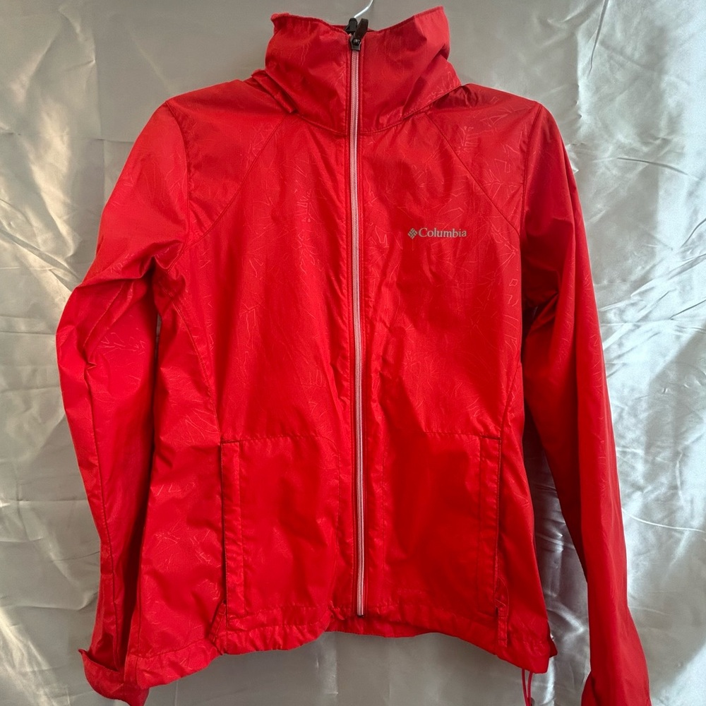 Women’s Columbia Red Lightweight Rain Jacket | Small